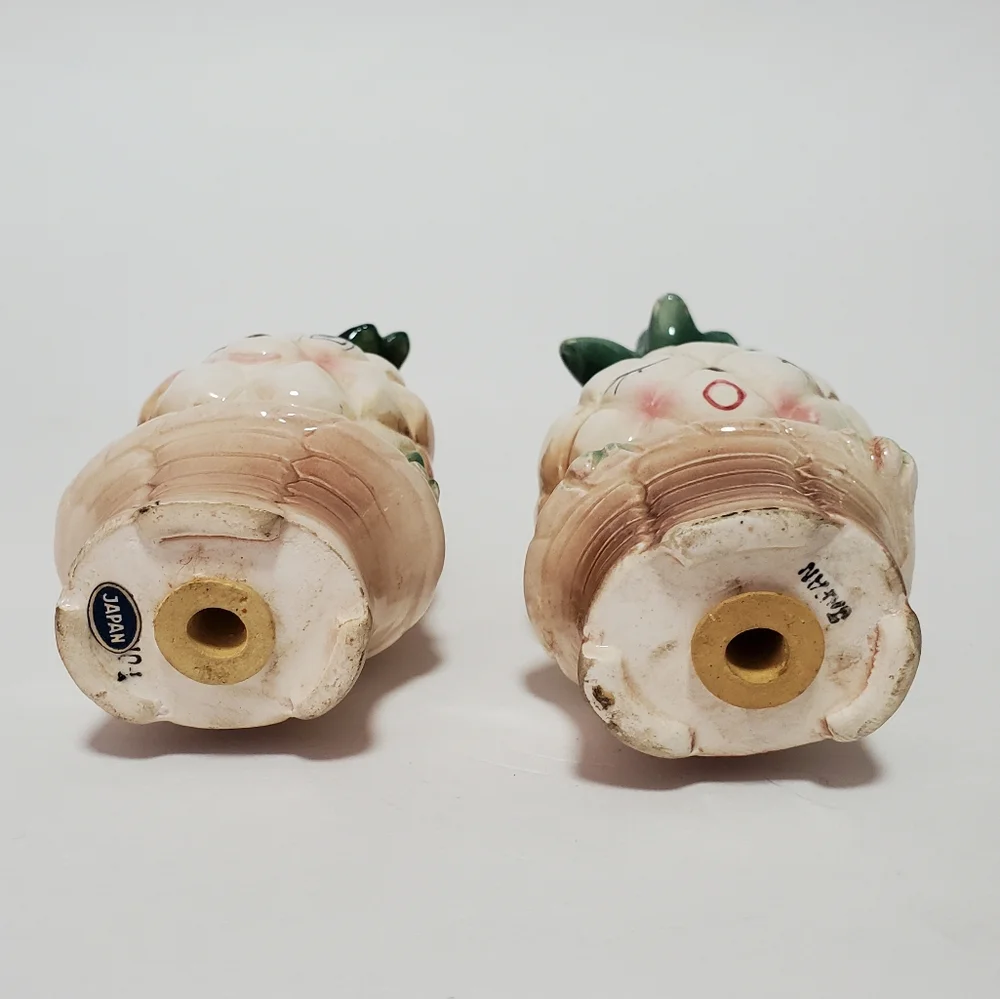 Vintage Pineapple Salt and Pepper Shakers Smiling Winking Faces Cute Retro MCM